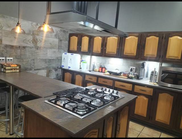 4 BEDROOM HOUSE FOR SALE IN DENDRON